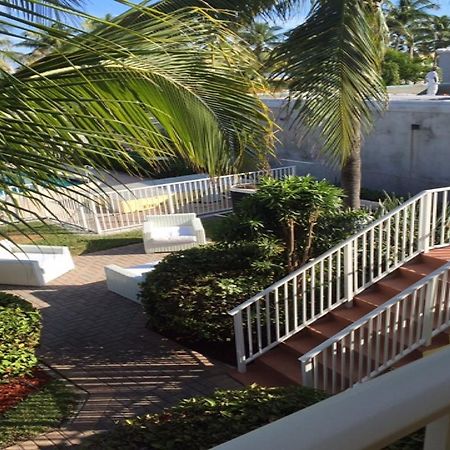Aparthotel Luna Paradise By The Sea à Lauderdale-by-the-Sea Extérieur photo